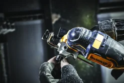 DeWalt multiverktøy 18 V i TSTAK DCS356NT-XJ