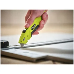 Kniv universal uttrekkbar