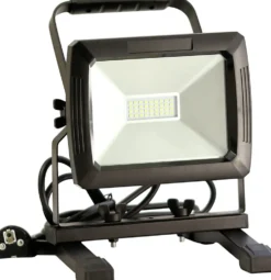 Lyskaster 50 watt med stativ