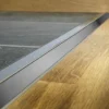 Nivålist nr 220 0-10mm hvit200cm hvitlakkert durifix selvklebende