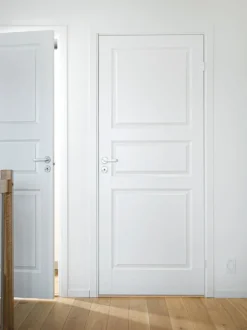 Sidefelt innerdør Kari halvglass hvit 40x210 cm